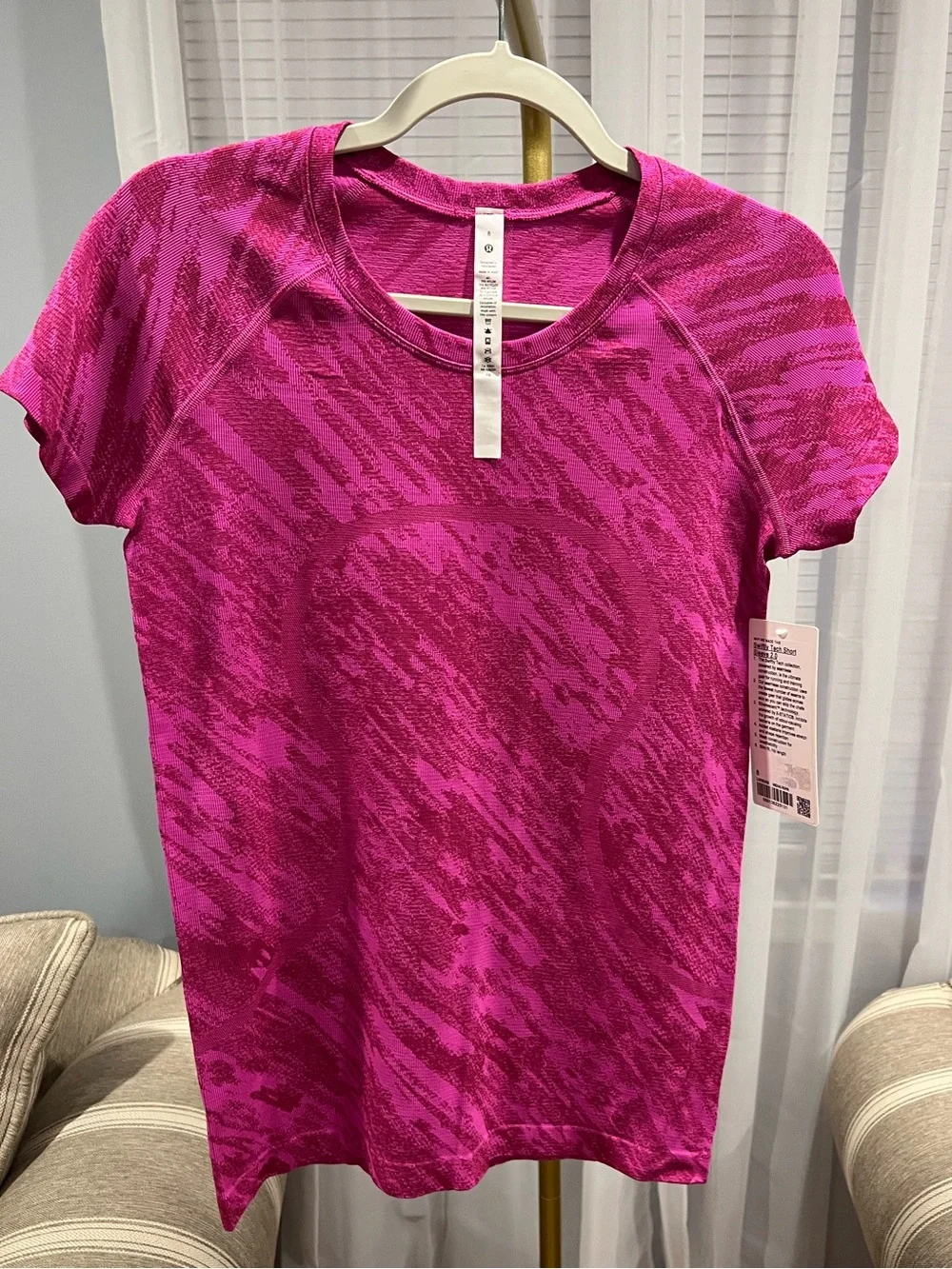 NWT LULULEMON SWIFTLY TECH SHORT SLEEVE 2.0